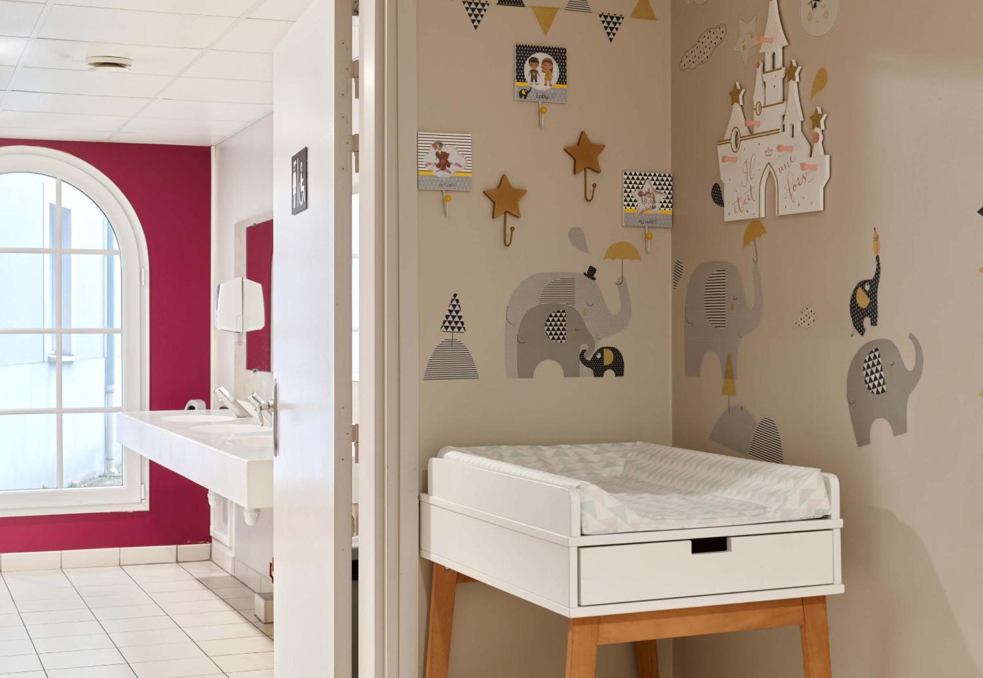 Pres De Disneyland Paris Hotel 2*