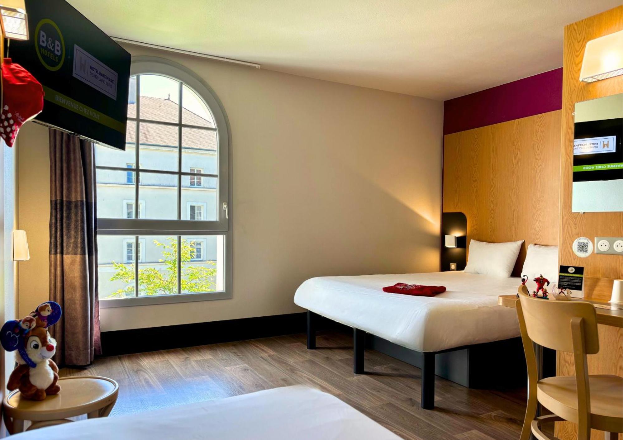 Hotel Pres De Disneyland Paris 2*