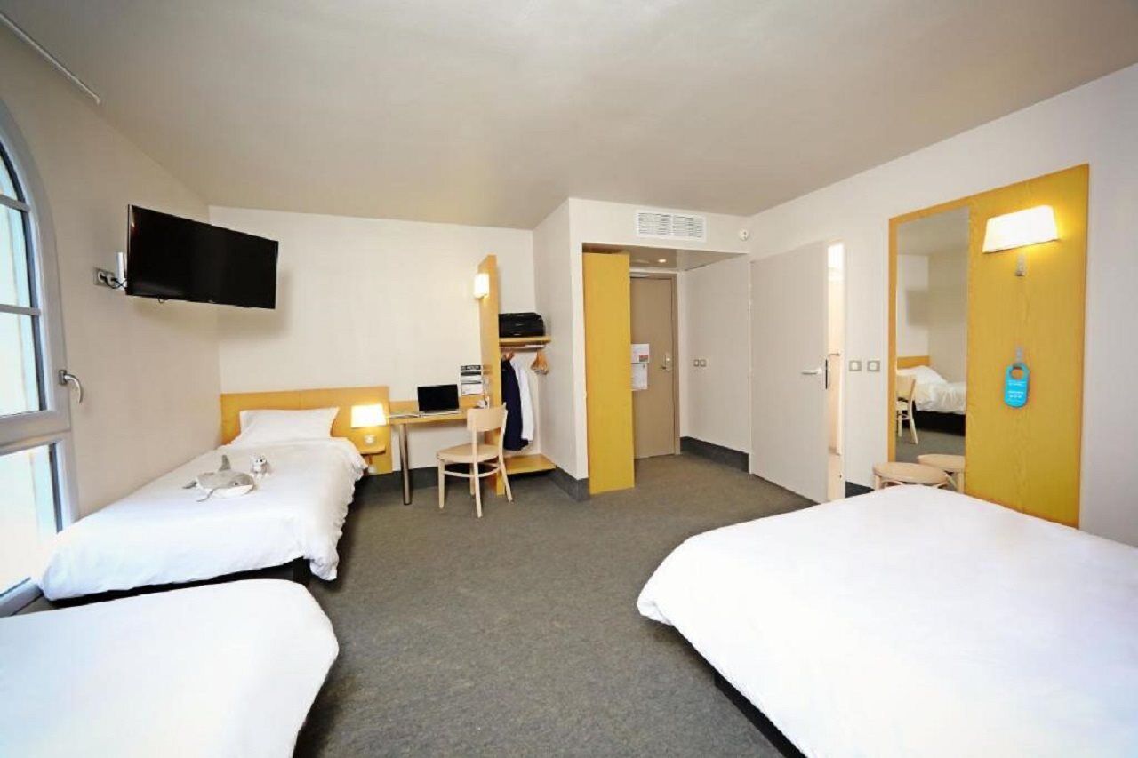 Hotel Pres De Disneyland Paris 2*